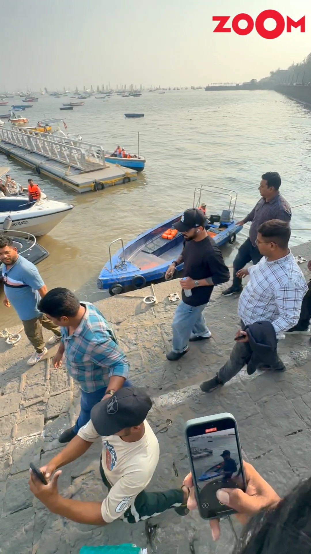 Virat Kohli spotted at Gateway of India as he left for his Alibaugh home #shorts #viratkohli