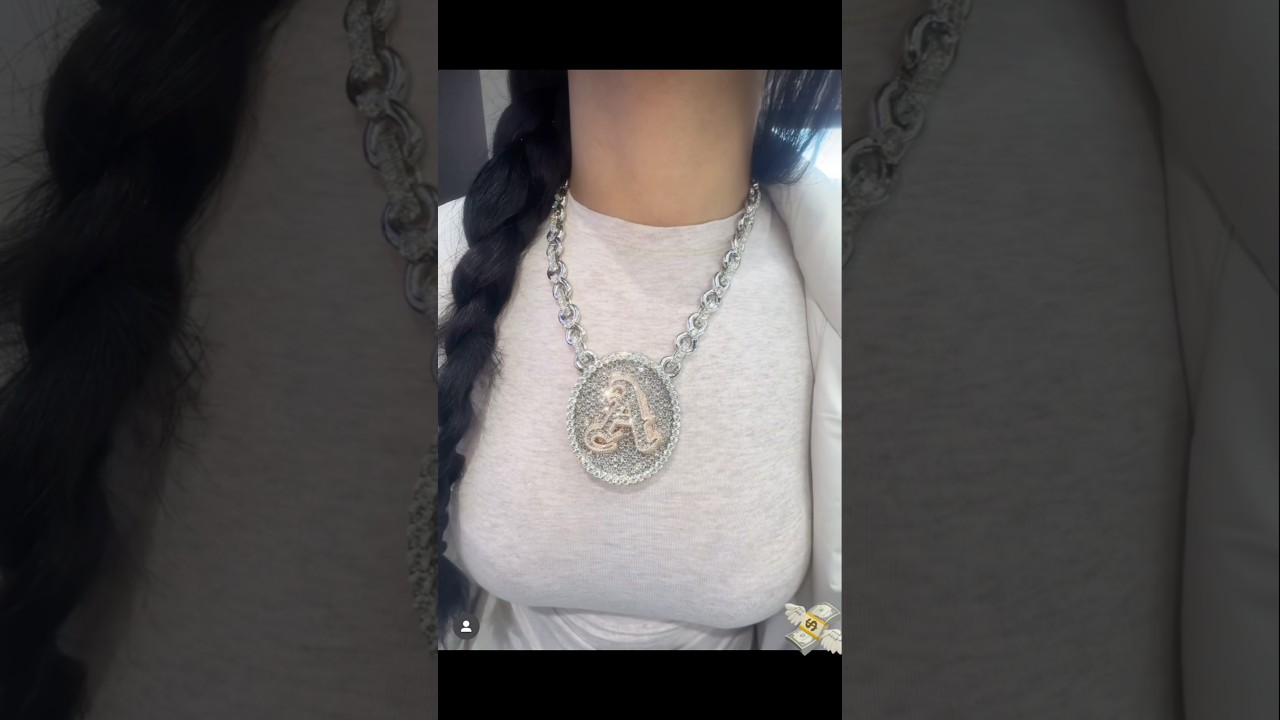 Ashanti New Chain is Crazy, Diamonds Dancing 