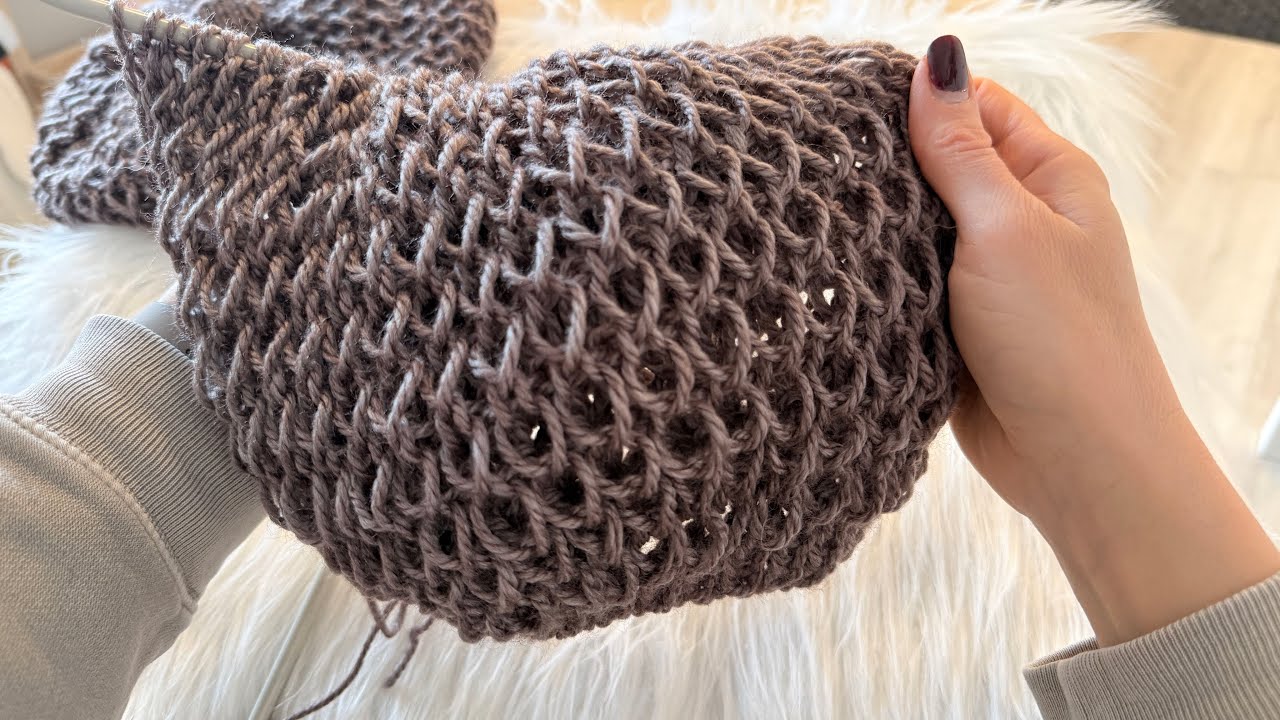 Condo Knitting Tutorial | Fast & Fluffy Two-Row Knitting Tutorial