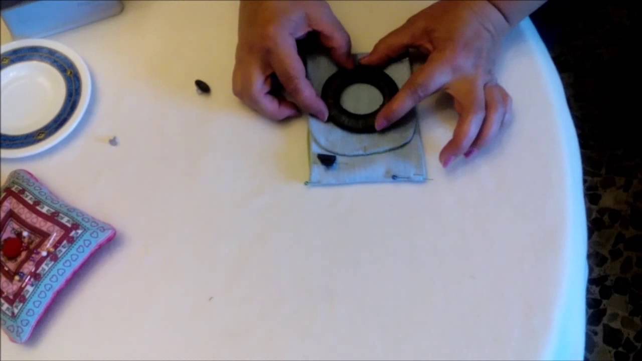 Porta cargador de móvil. Reciclando jeans.