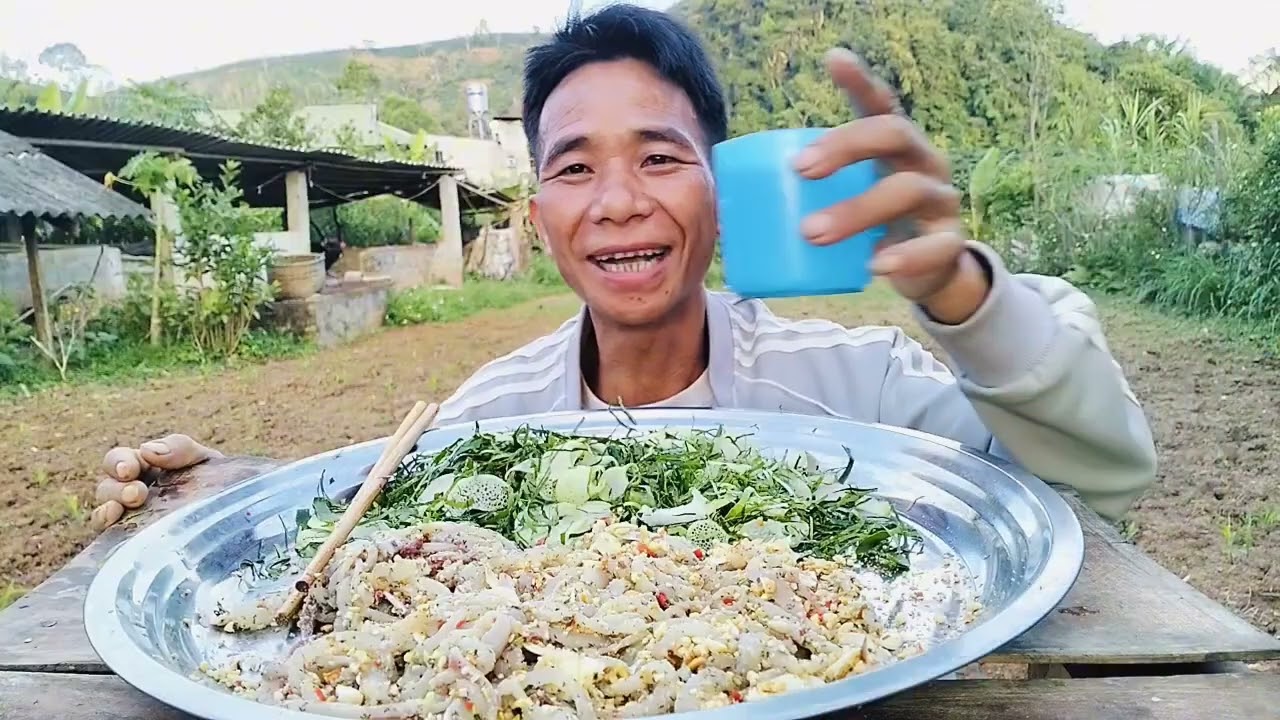 Láo còi ăn Món nộm Cỏi 