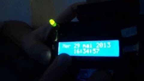 Horloge calendrier programmé par Marc Paradis avec un DS1307 PIC16F877