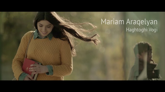 Армян әйелі мысығын жалайды