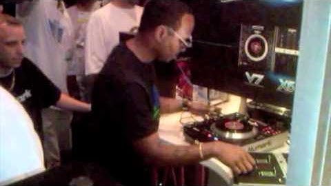 Numark V7: Jazzy Jeff & DJ Skribble