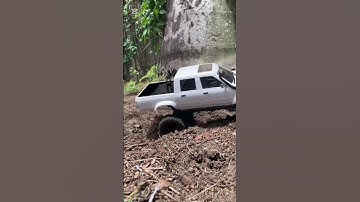 RC Crawler obstacle course #rccar #crawler #obstacles #adventure #epic