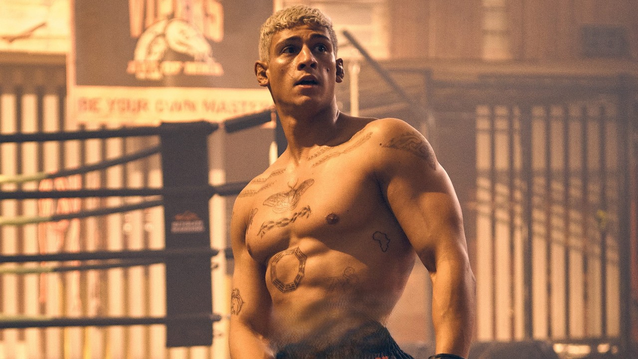 خبير فنون قتالية بيدخل حرب عصابات علشان يلحق بنته قبل متتاخد منه | ملخص فيلم 60 minuten