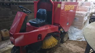 Bobman Cubicle Sweeper And Saw Dust Despenser Demo