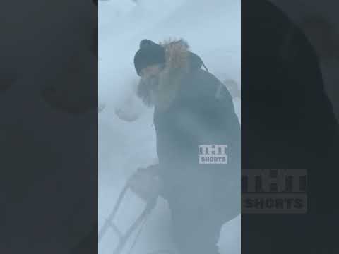 Наказал коммунальщика 😡 #тнт #shorts #сериалы #фильмы #полярный