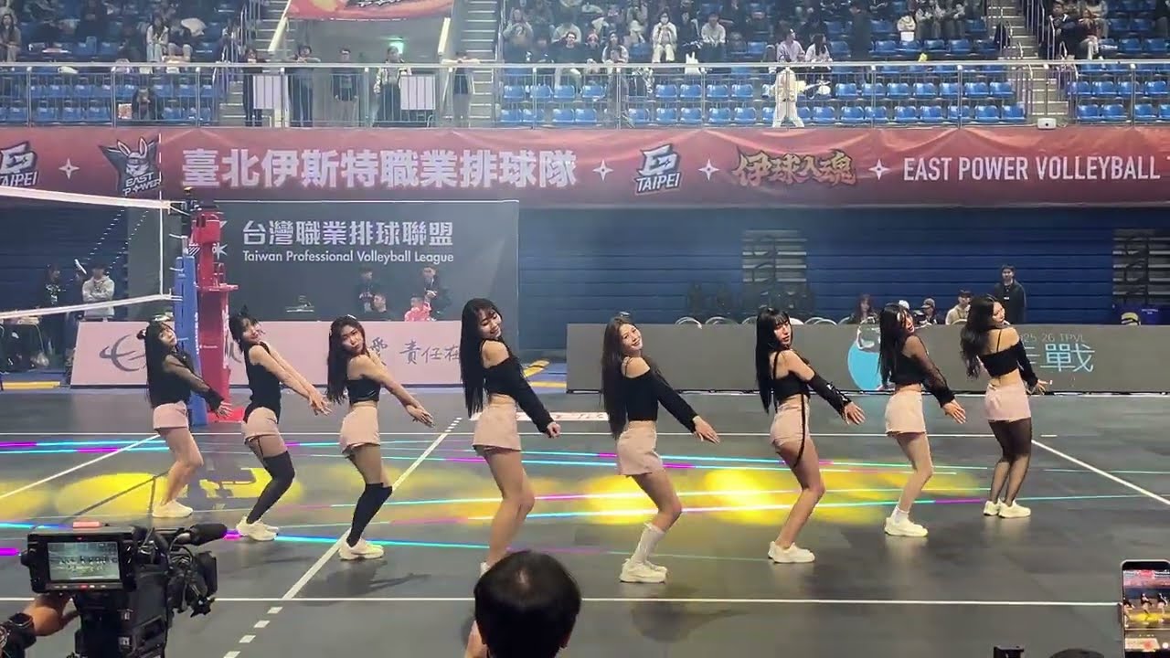 Miniskirt(짧은 치마)-AOA 素泳 恩惠 世星 D7娣奇 礼美奈 容容 飛飛 Bella貝拉  臺北伊斯特 Tokki Cutie中場舞 2026-01-10