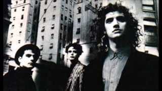 Video thumbnail of "Soda Stereo - En La Ciudad De La Furia Letra"