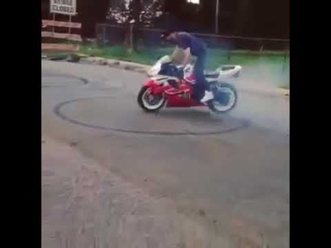 الله لا يعوزني لحد