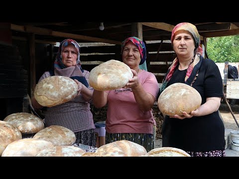 Tekirdağ’da kadınlar, köy ekmeği üreterek ev ekonomisine katkı sunuyor