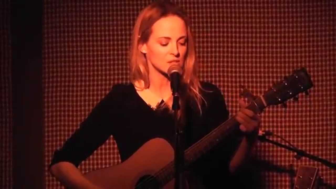 Gemma Hayes Showcase in Berlin (Bar BoBu)