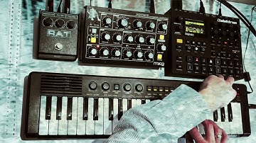 time (Digitakt, Moog Minitaur, Yamaha PS 3, RAT 2, MS 70CDR)