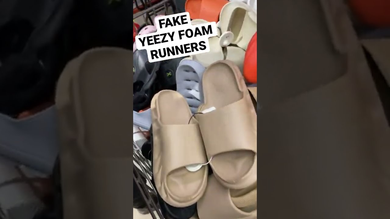 FAKE YEEZY FOAM RUNNERS | DO NOT BUY | REAL VS FAKE * I WAS SHOCKED TO SEE THIS IN A STORE*
