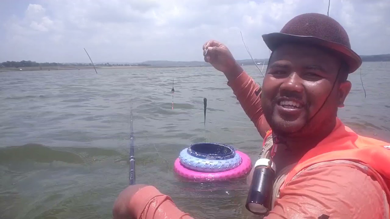 mancing ikan di sini ? cepet banget striknya wow bikin ketagihan amazing fishing