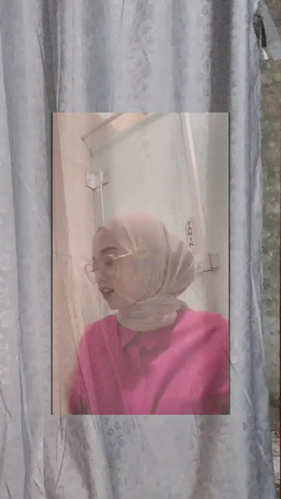 Cewe hijab di toilet umum #shortvideo  #shorts #cewecantik #viralvideo #trending #amazing