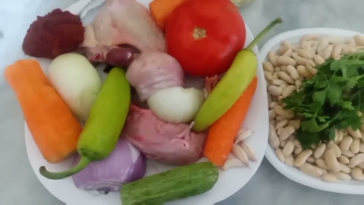 لوبياء البيضاء بالخضر