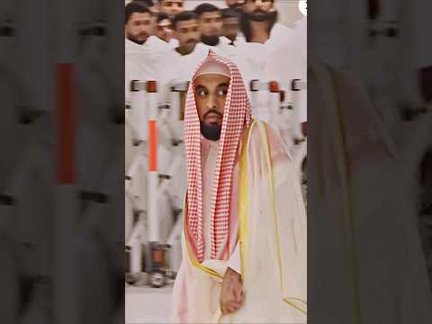 يتقد م الشيخ عبد الله الجهني نحو محراب الحرم في مشهد مهيب يملأ القلوب وربك يخلق ما يشاء ويختار
