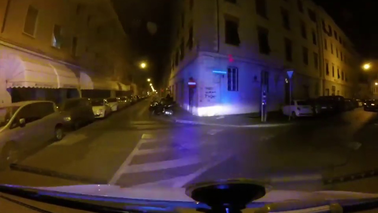 Ambulanza in codice rosso Livorno