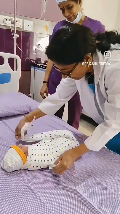 How to swaddle baby? | Best Gynaecologist in India | Dr. K. Shilpi Reddy #shorts
