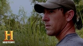 Swamp People: Chase Gets Too Close for Comfort (S6, E2) | History