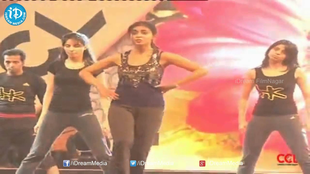 Shriya Saran Unseen Dance Show || CCL - 2 Curtain Raiser Event