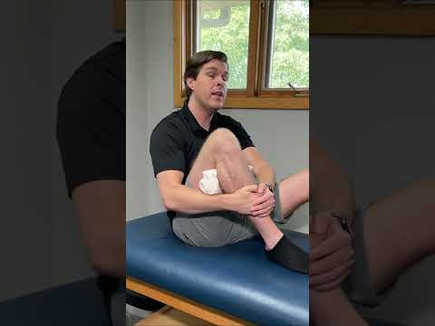 Video: Sådan behandles knæbetændelse: 12 trin (med billeder)