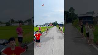 Ai cho các Cháu thả Diều ở đây? #giadinhlamdat #funny #troll #shorts #diềusáo #kite #kiteflying