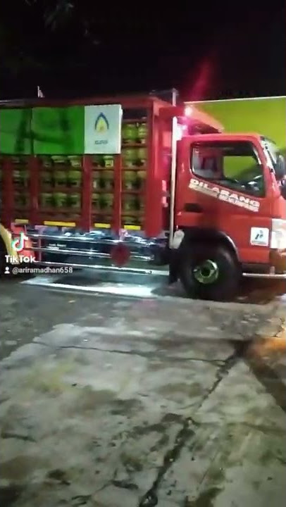 truck Gas LPG cocok buat Story WA..