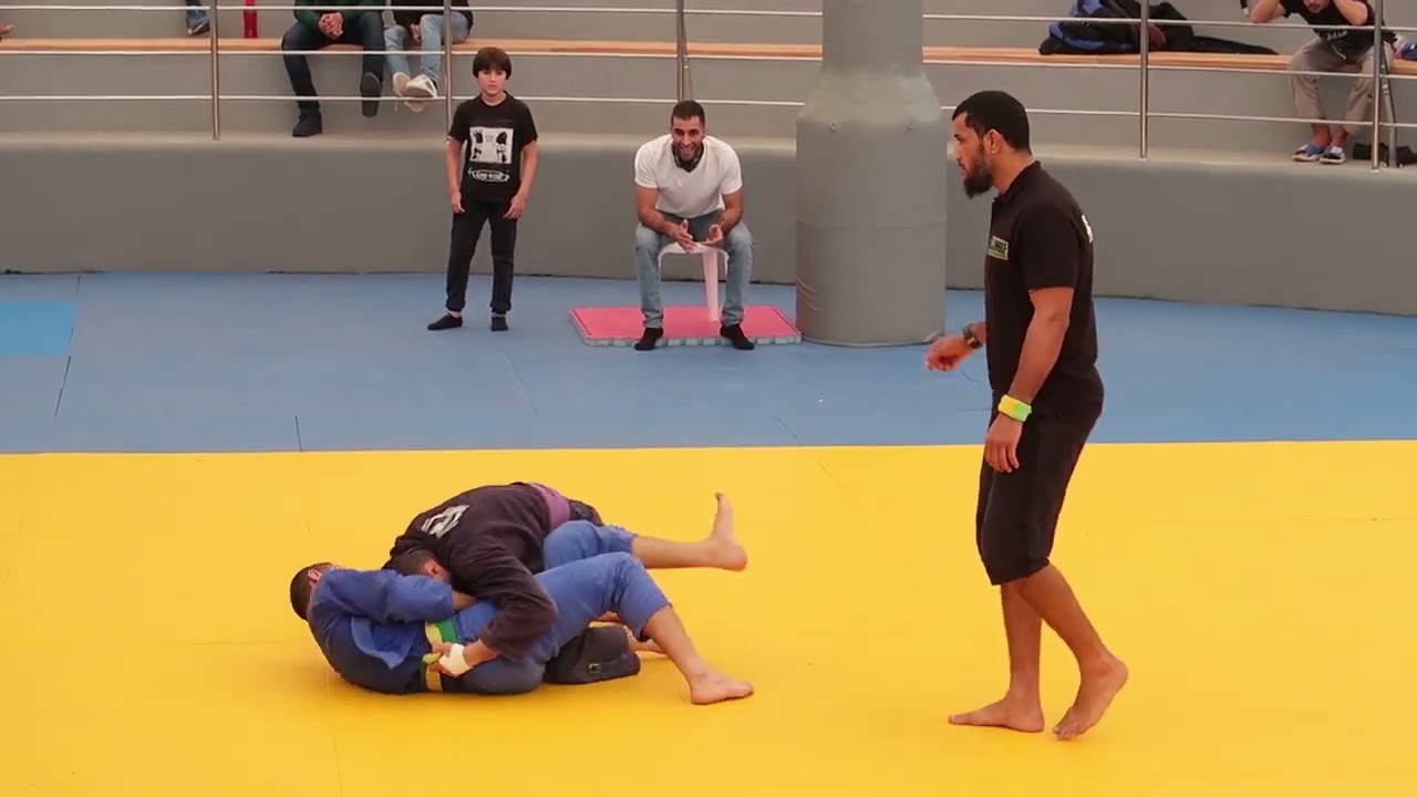 UGT 2 Ceinture Bleu & violette -68 kg Tawfik MED (FUS) vs Reda NOUI (TA)