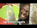 Pooping in a bag in Kenya for a cleaner neighborhood - vpro Metropolis