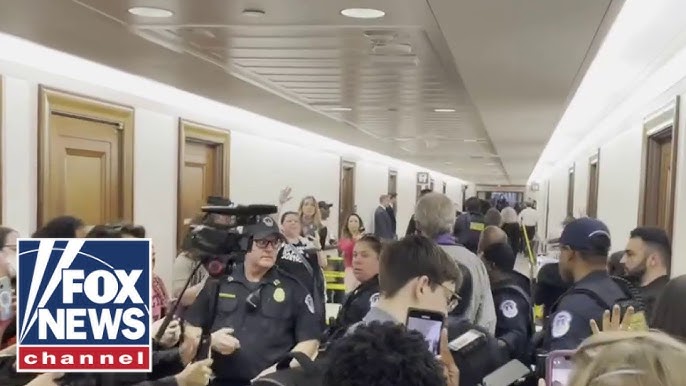 Watch Anti Israel Protesters Shut Down Senate Cafeteria