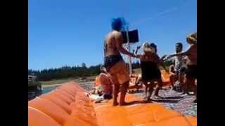 Denizde Dansöz Ve Ankaralı Sarışın Kızlar