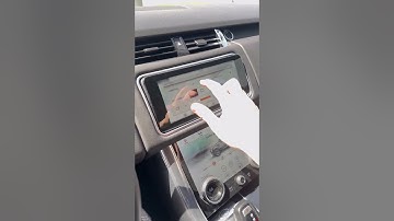 Did you know this Range Rover Screen Feature?🤔 #cars #trending #landrover #rangerover #luxurycar