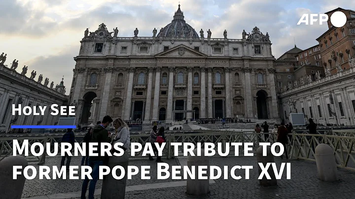 Mourners pay tribute to former pope Benedict XVI | AFP