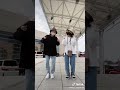 Tiktok 右の子の腰使いに注目