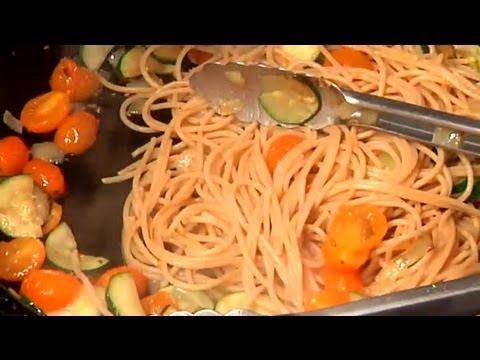How to Make a Good Spaghetti Dinner With Zucchini : Good Eats - YouTube
