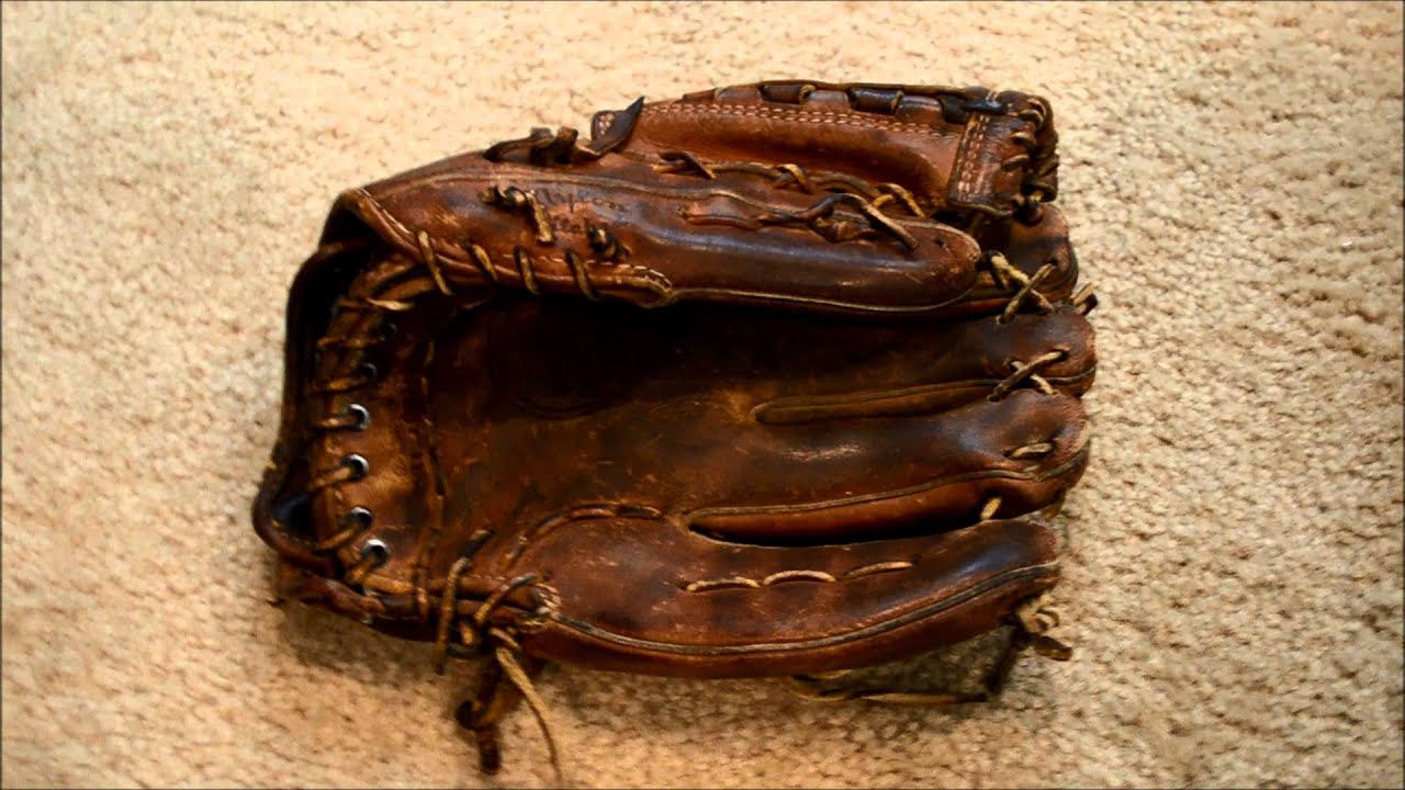 Wilson A2000 XLC Baseball Glove Relace Before and After Glove Repair