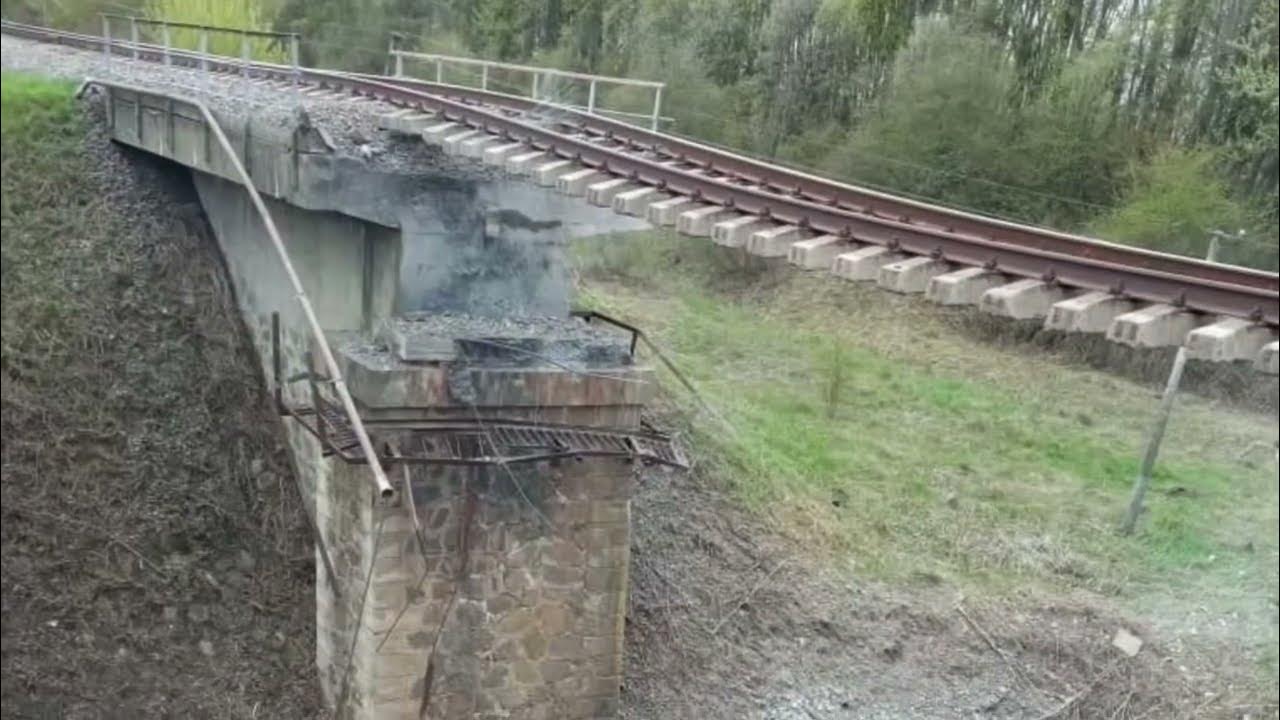 Дом после пожара. Жд мост курская область. Суджа взорвана. Суджа взорвана. Суджа взорвана.