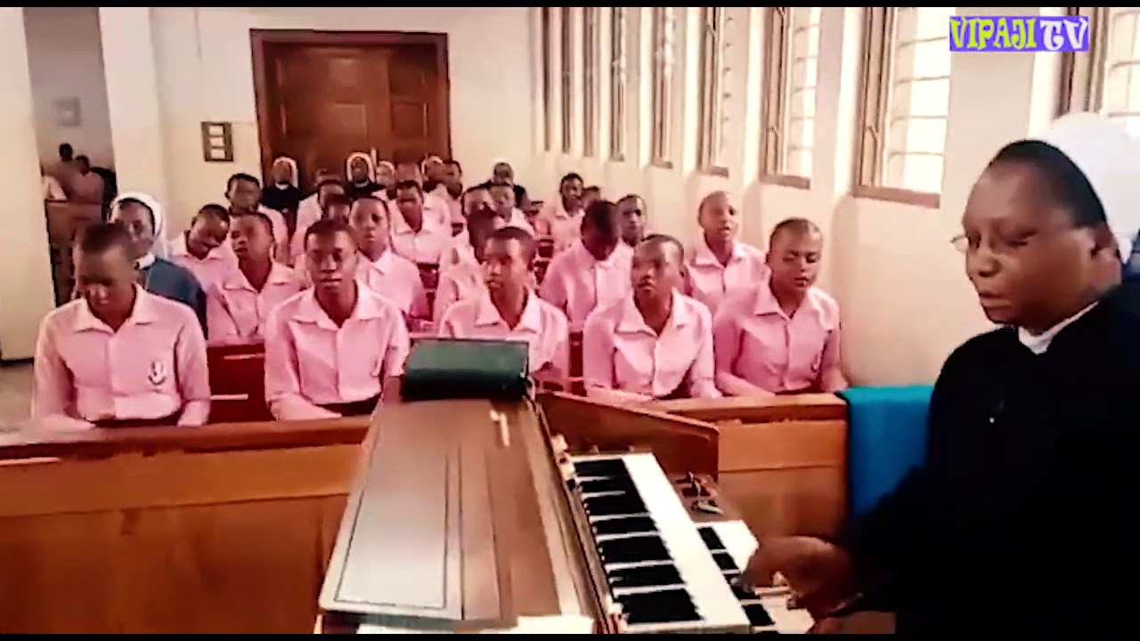 SR ADRIANA NI MPIGA KINANDA MAHILI