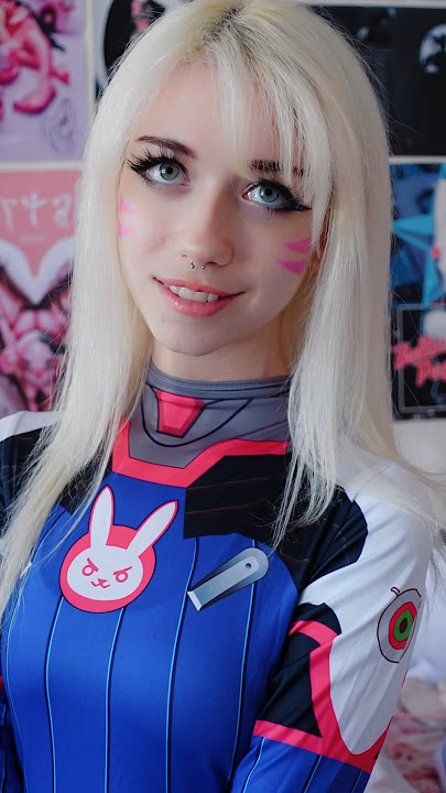 He didn’t bring his phone sooooo #dva #cosplay #overwatch #makeup