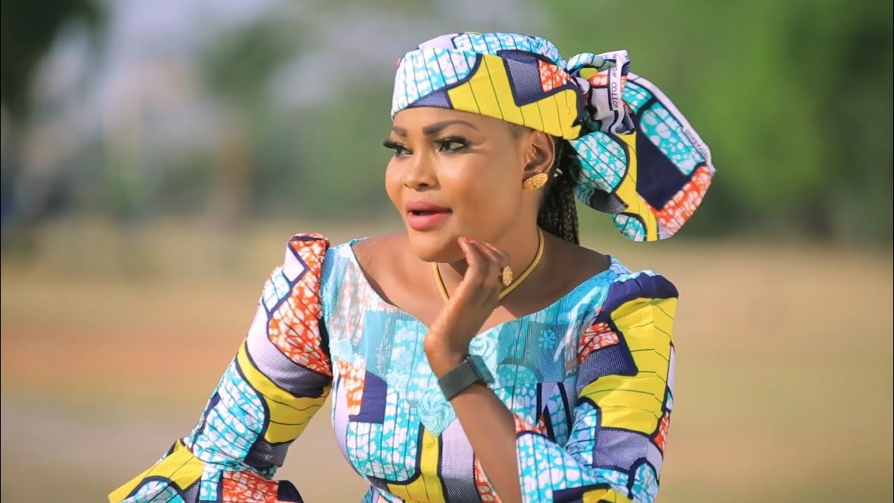 Sabuwar Waka Duniya Tayimin Dadi Latest Hausa Song Original Video 2021 