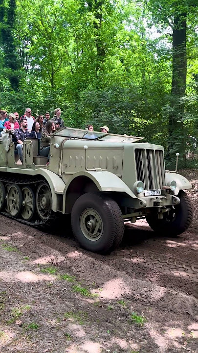 Half-Track FAMO Perang Dunia II Beraksi di Militracks 2025 #sejarah