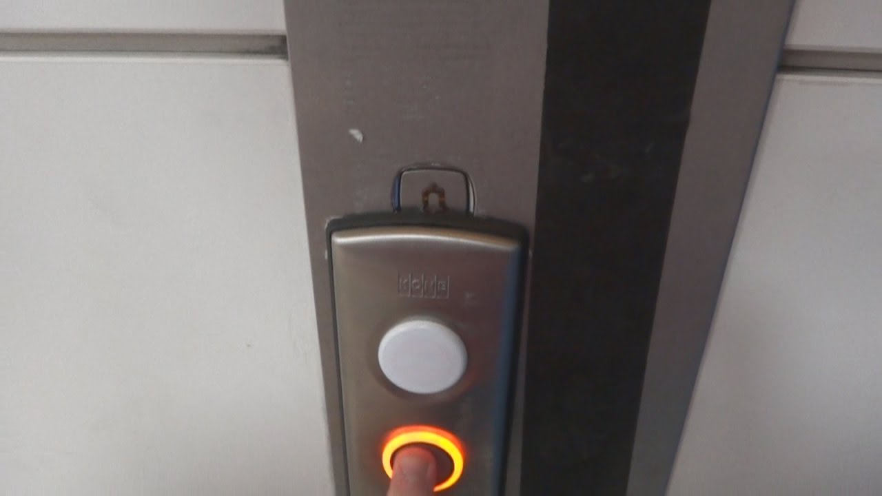 Лифты в аэропорту Глазго