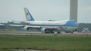 Air Force One Boeing VC-25A 82-8000 and Joe Biden at Cleveland Hopkins International Airport 2022