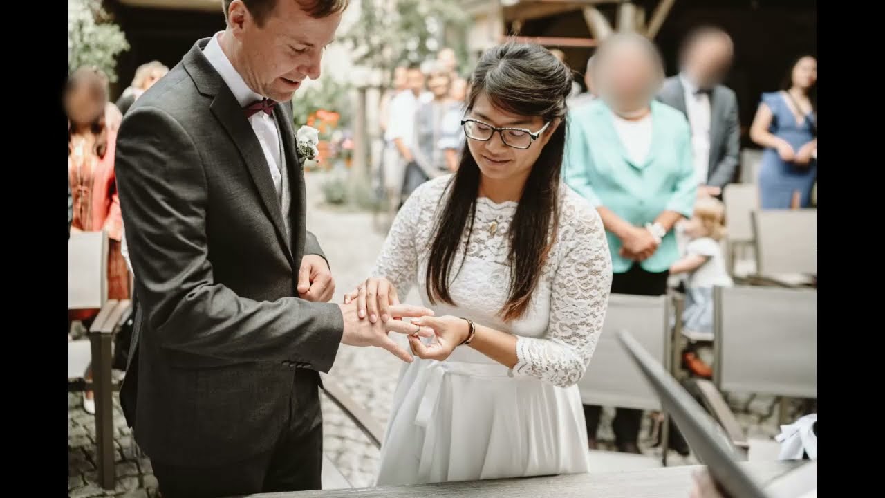 Braut heiratet auf Krücken/Märchenhafte Momente auf unserer Hochzeit/Hochzeitsfotografie/Wedding