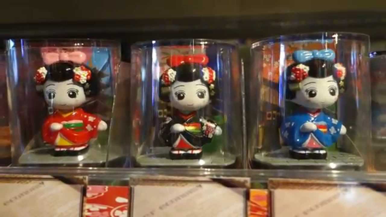 Naughty Donki! Don Quijote in Akihabara - Scenes From Nadine