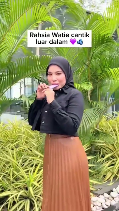 Baiknya Watie Suap Uwais