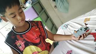 Rizle Cloudz Ship Toy